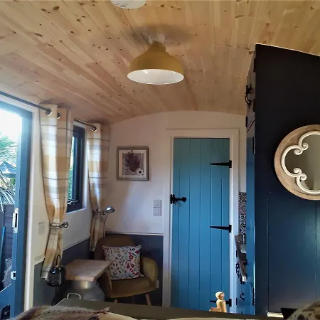 Lägenhet Unique Shepherd Hut & Hot Tub In Rural West Wicklow *